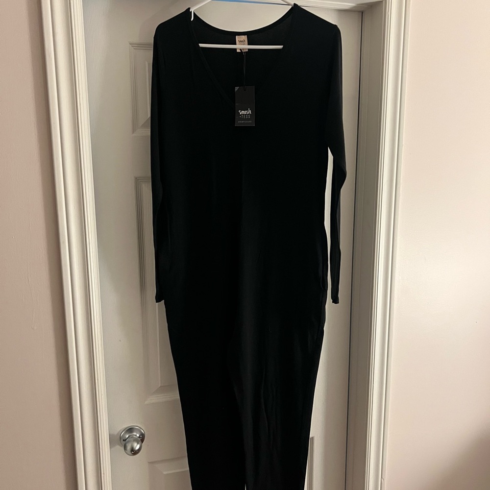 BNWT Smash + Tess long sleeve v neck romper